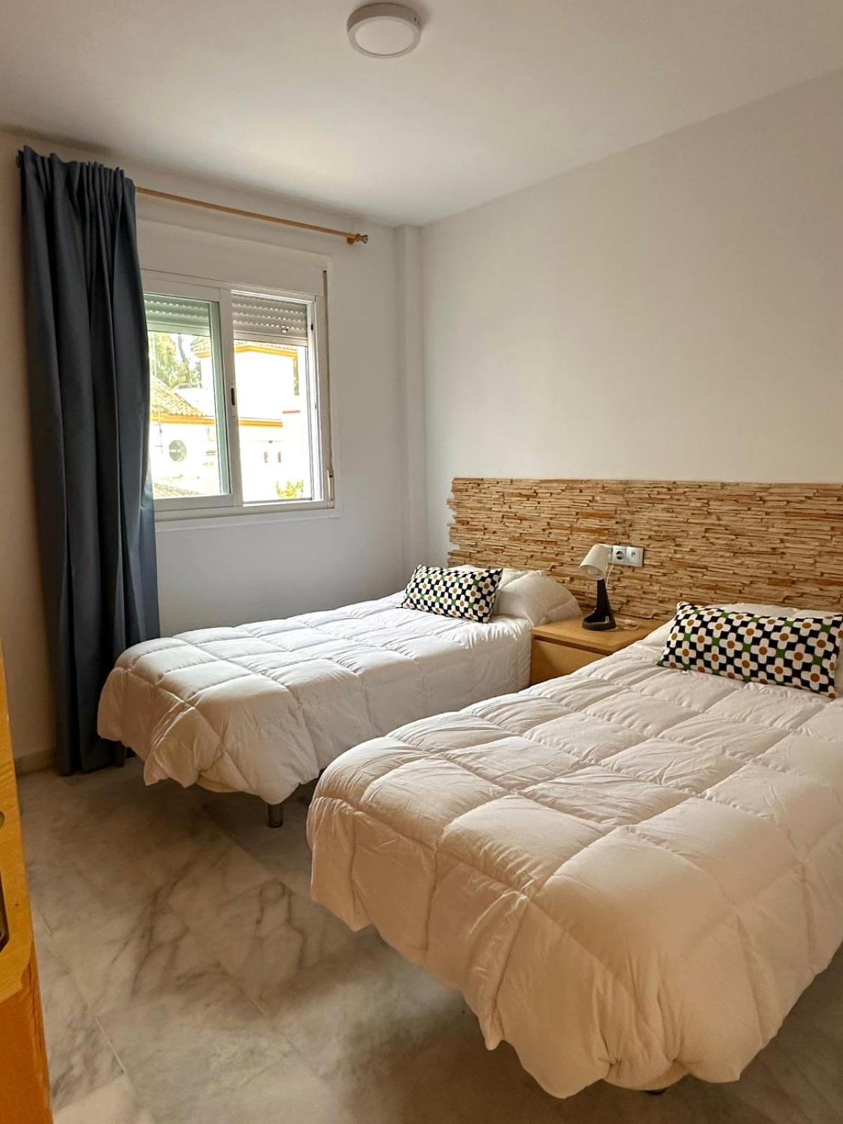 Apartahotel Dona Reyes Chipiona Exterior photo